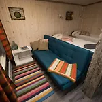 Giellajohka Semesterbostad *